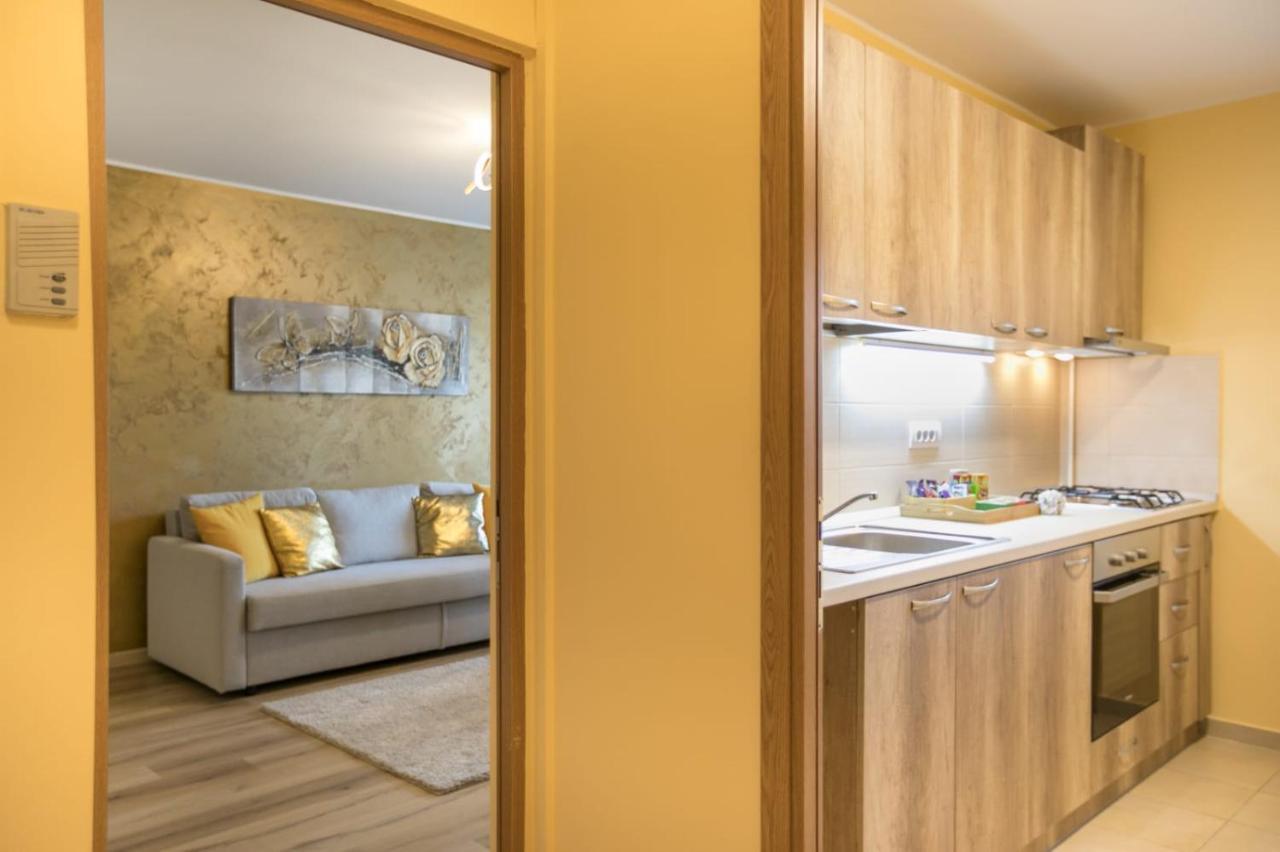 Golden Apartment Baneasa Бухарест Екстер'єр фото